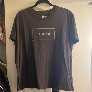 Gray 'Be Kind' Graphic T-Shirt